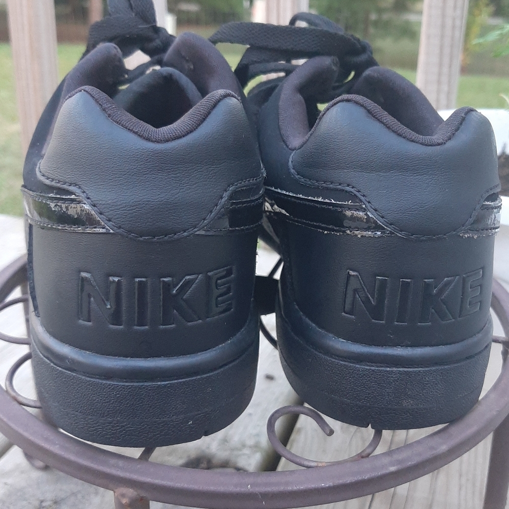 Black Nike delta forces - Picture 4 of 5
